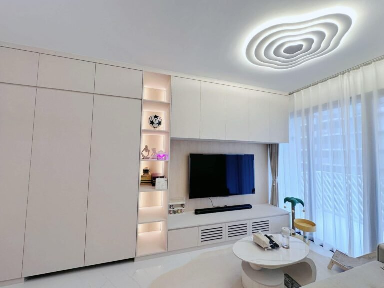 White Minimalism
